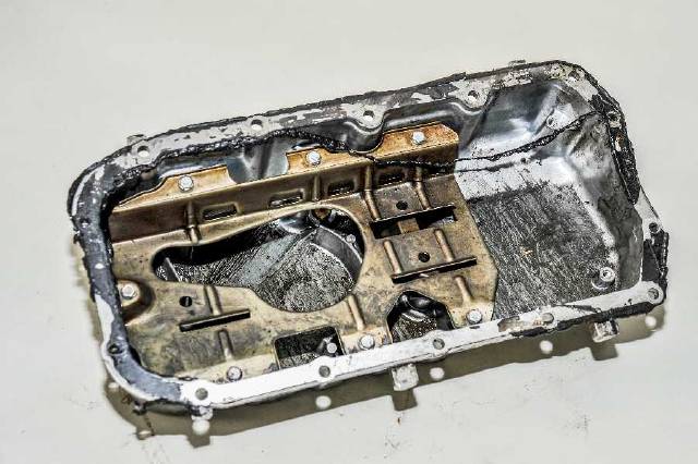 R SERİSİ ÇIKMA YEDEK PARÇA MOTOR ALT KARTER_31B